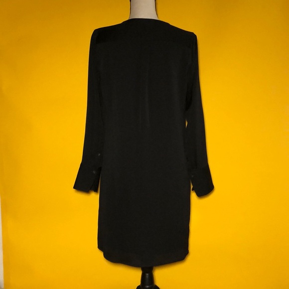 Banana Republic open front long sleeve above the knee dress - Picture 3 of 9